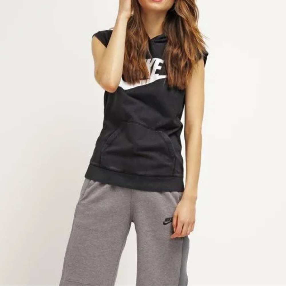 Nike Womens Solstice Sleeveless Pullover Hoodie || Small